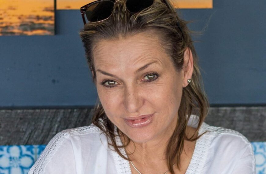 Deidre Meyer - The Updated World